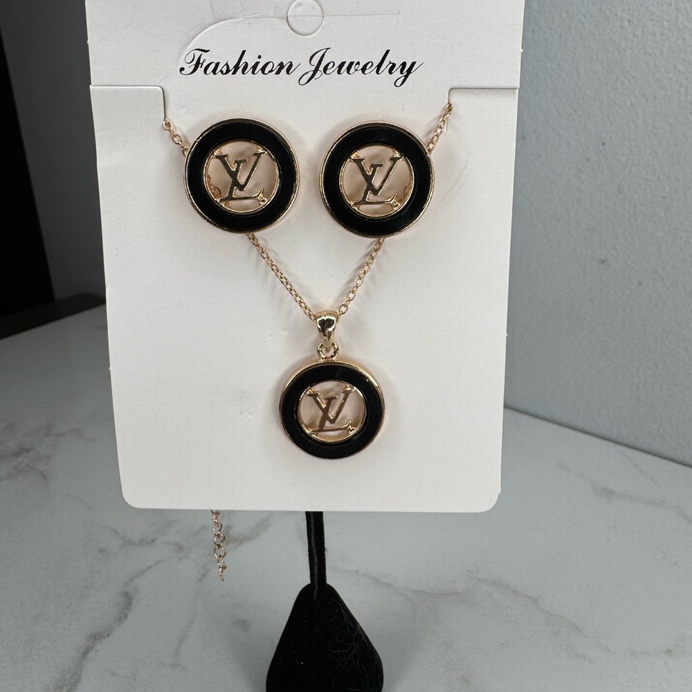 Earring & Necklace Set - Picture 8 of 12